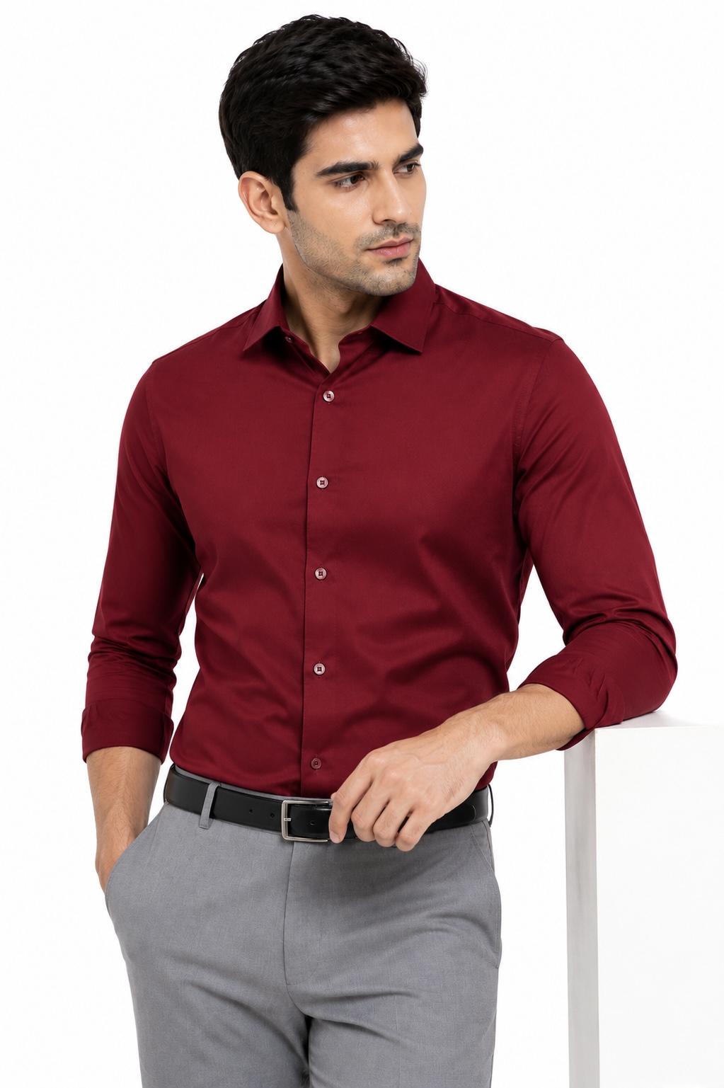 Linchpin Men’s Premium Slim Fit Solid Formal Shirt – Maroon 